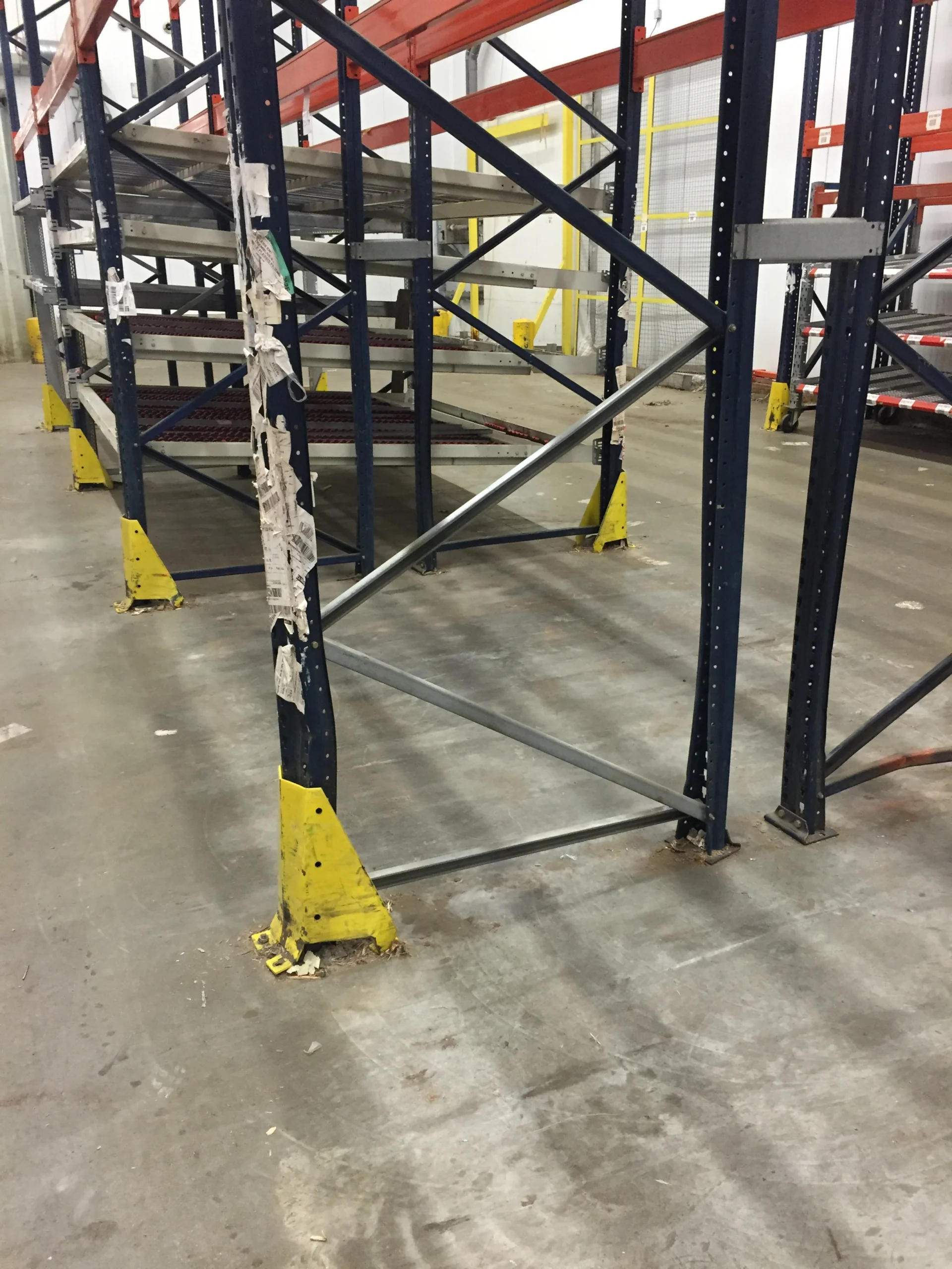 monteurs de rayonnages 21 scaled